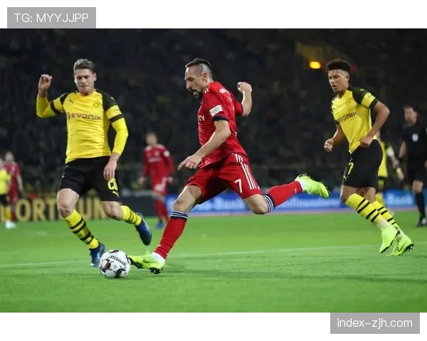 欧协联：阿斯顿维拉客场3-0大胜，锁定一个四强席位